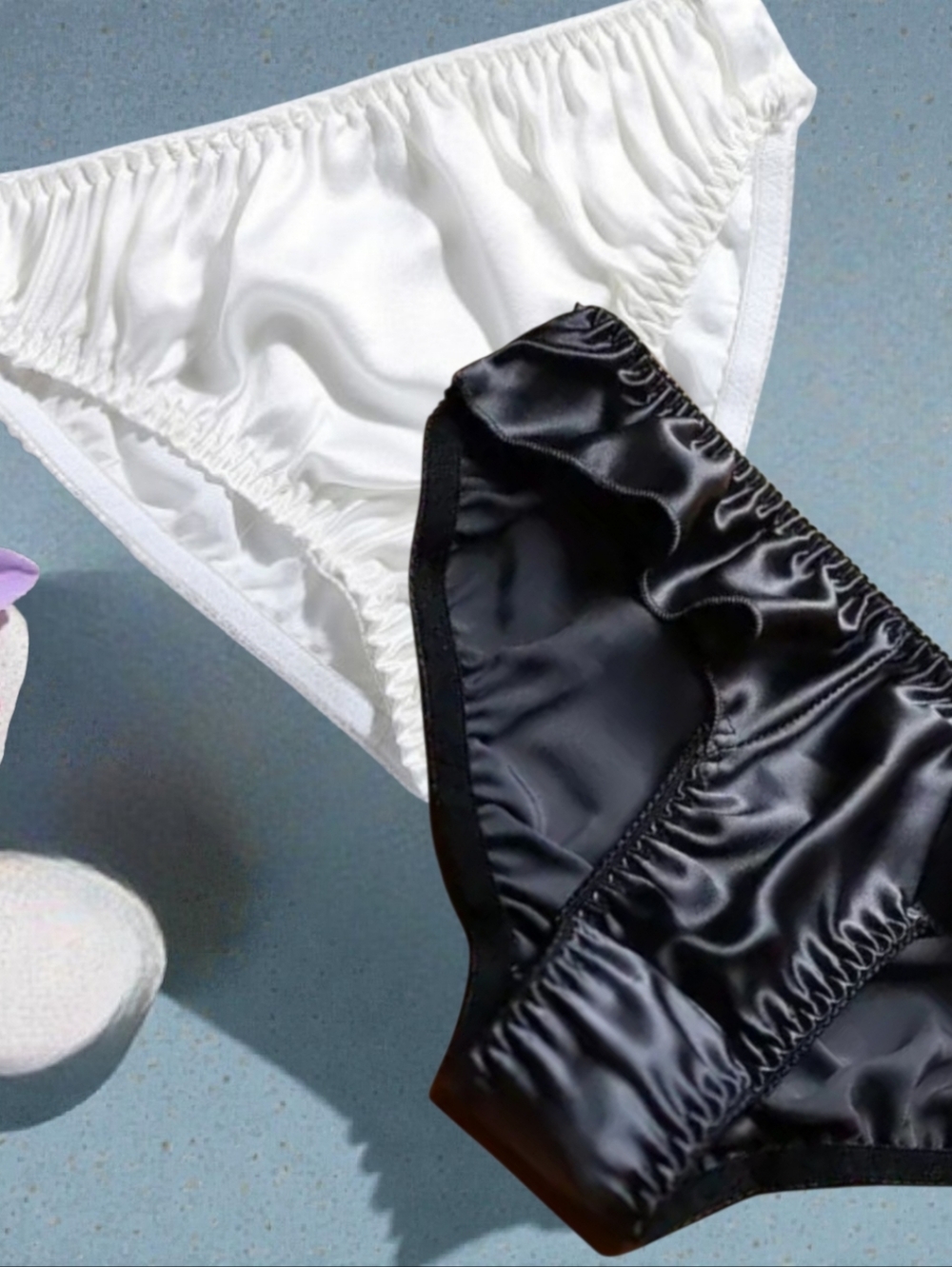 Women’s White & Black Seamless Silk Brief Panties Set of 2 NWT